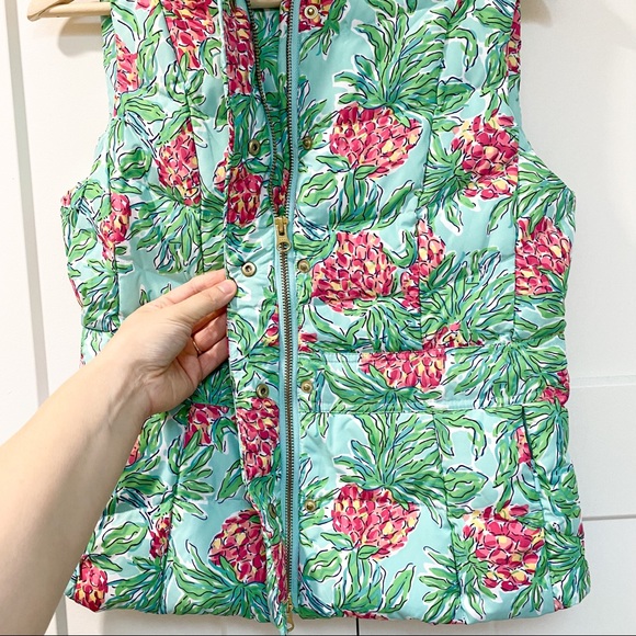 Lilly Pulitzer Lauren Vest - Picture 5 of 10